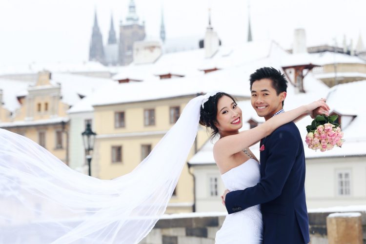 wedding photos with the viwe at Prague castle