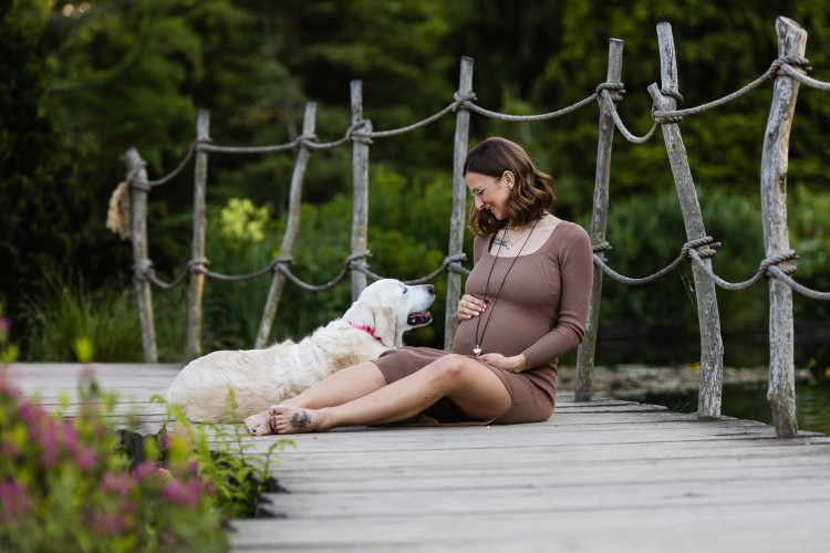 mum to be and dog