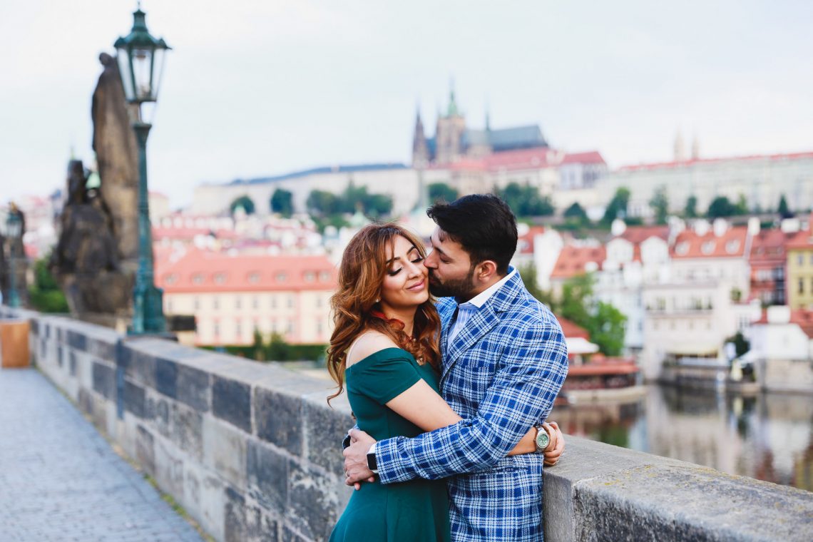 Pre-wedding photos in Prague